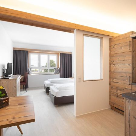 Snooze Apartments Holzkirchen  Eksteriør billede